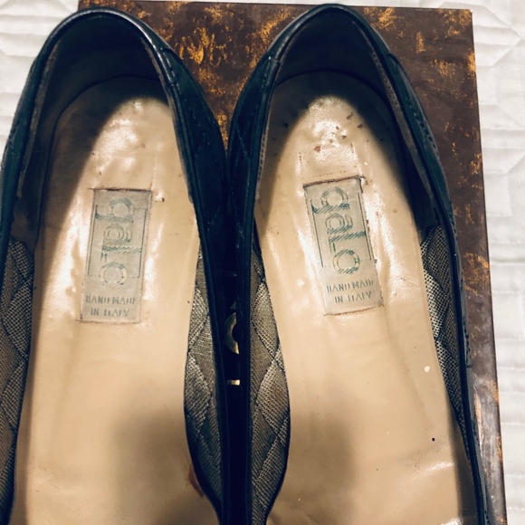 Handmade in Italy Quilted Leather Captoe Pumps - Picture 11 of 15